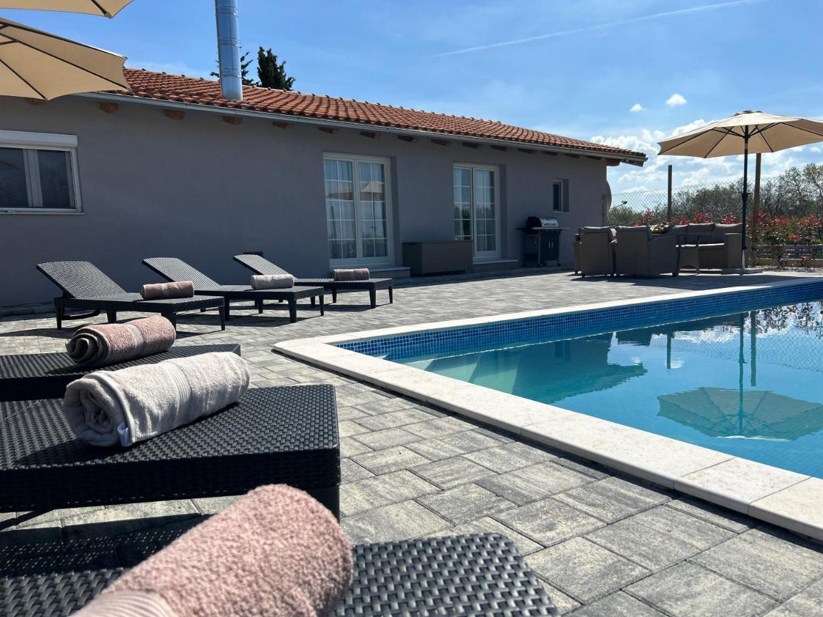 Kuca Za Odmor Capella Villa Stuti Eksteriør billede